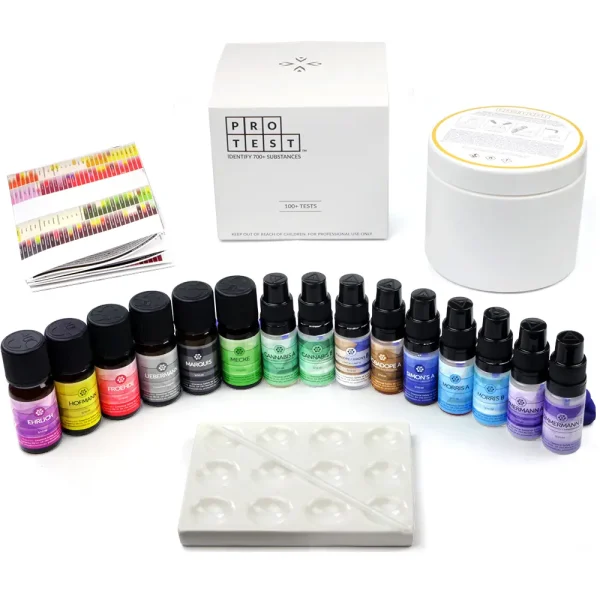 Kit de test avec les réactifs Marquis, Mecke, Liebermann, Froehde, Ehrlich, Hofmann, Cannabis, Robadope, Simon's, Morris, Zimmermann